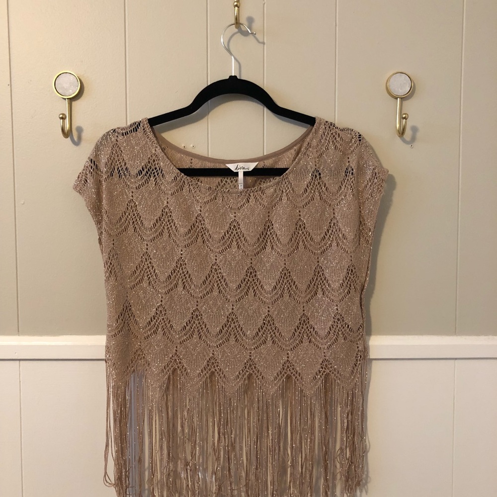 Scalloped fringe tops xs/s like new